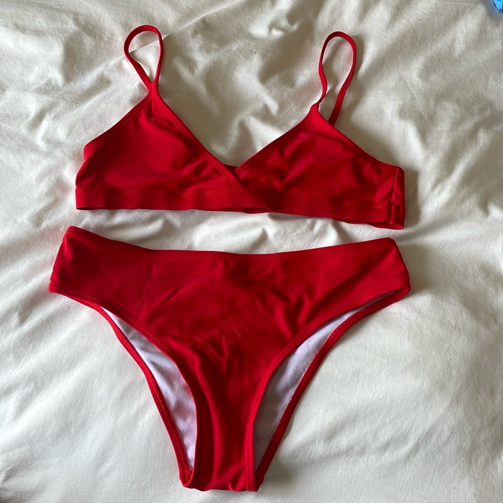 red small bikini set